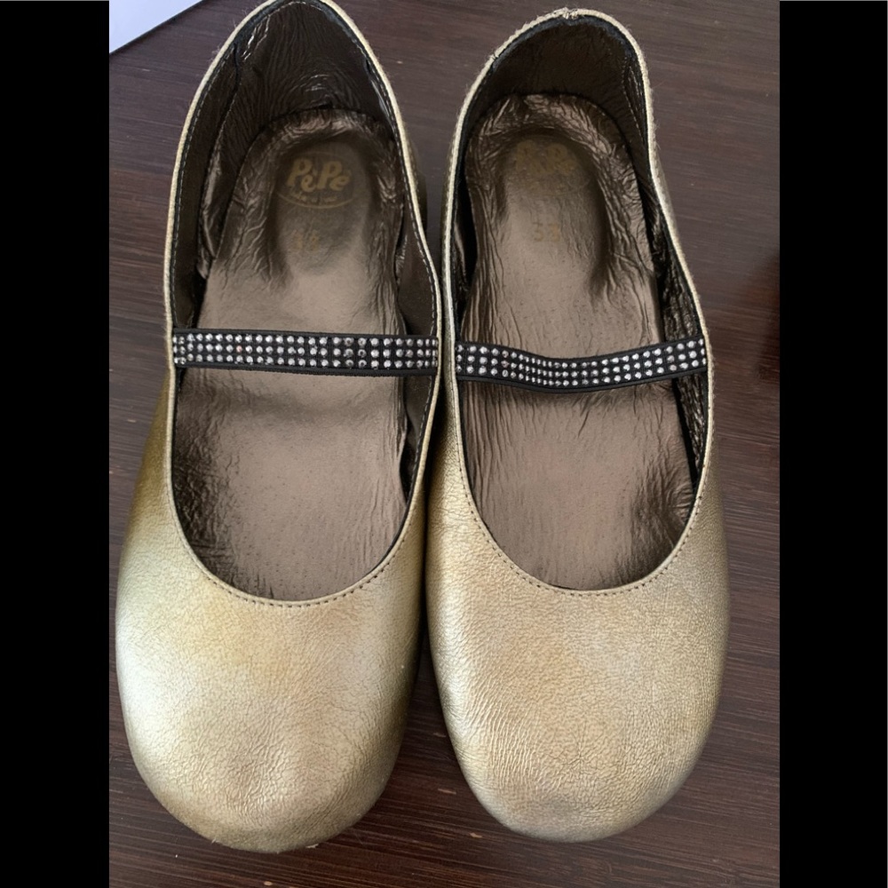 Girls Pepe soft leather flats size 33
